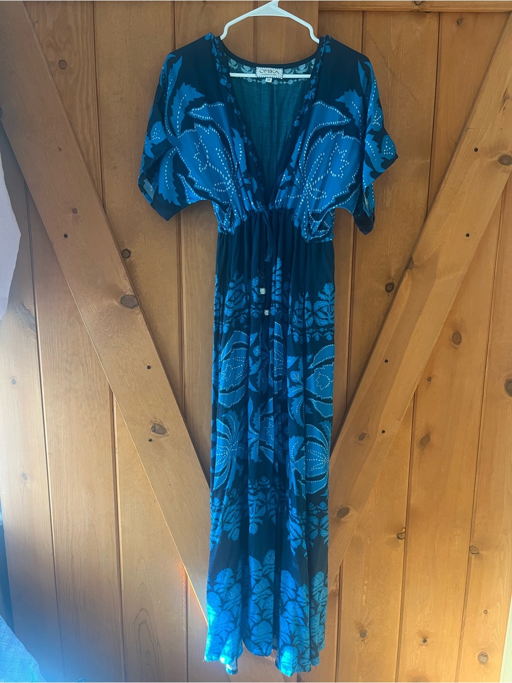 Omika Pia Blue Floral V-Neck Maxi Dress